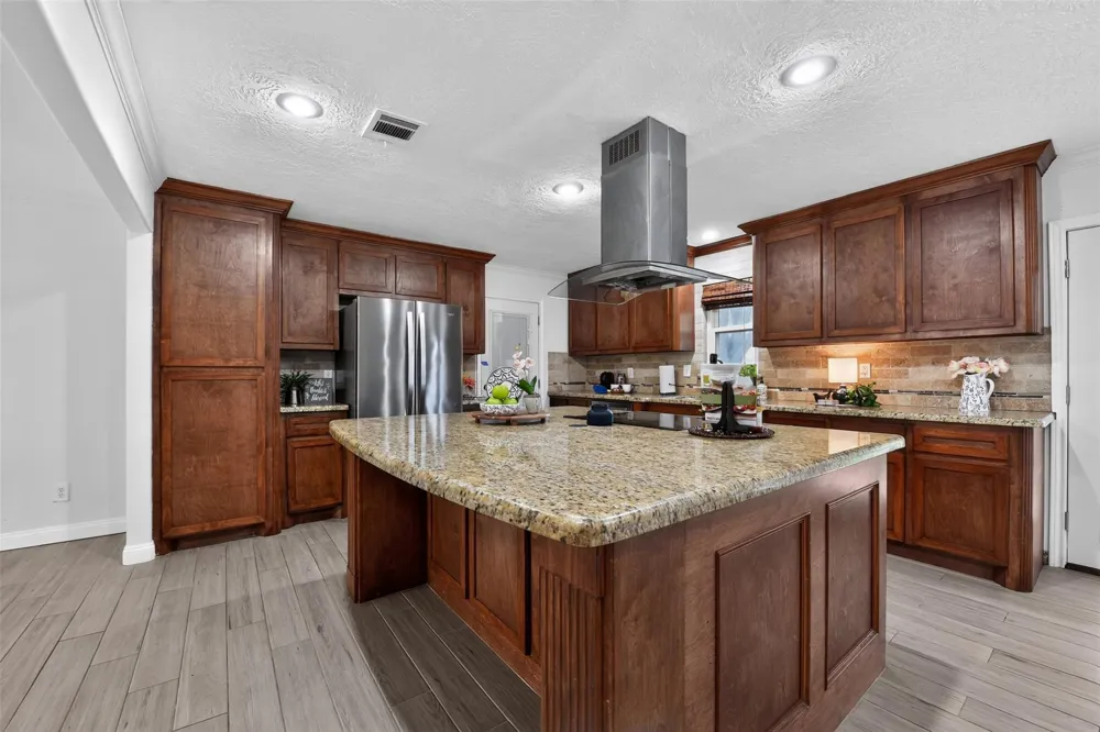 10407 Winding Trail Road La Porte, TX 77571