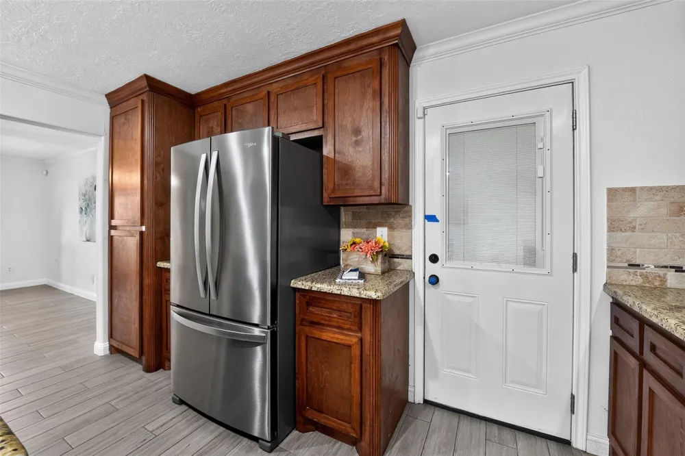 10407 Winding Trail Road La Porte, TX 77571