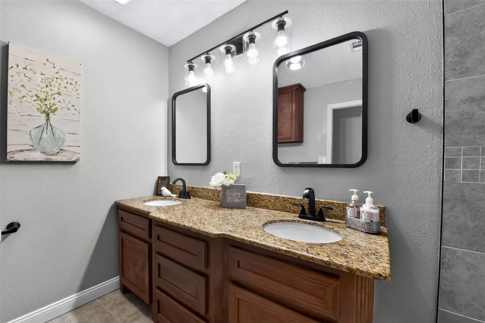 10407 Winding Trail Road La Porte, TX 77571