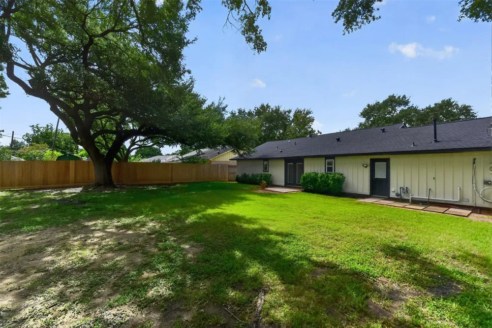 10407 Winding Trail Road La Porte, TX 77571