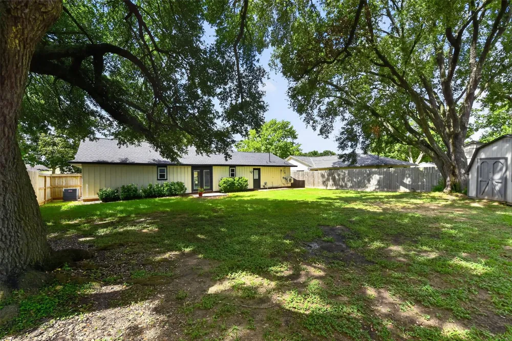 10407 Winding Trail Road La Porte, TX 77571