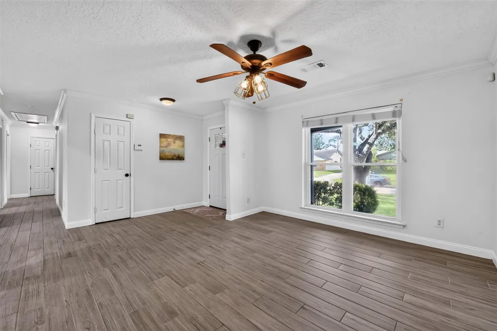10407 Winding Trail Road La Porte, TX 77571