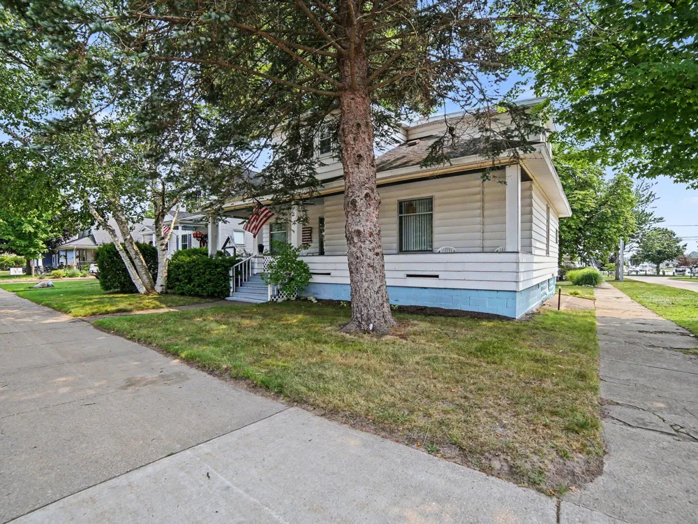 511 W Ludington Avenue Ludington City, MI 49431