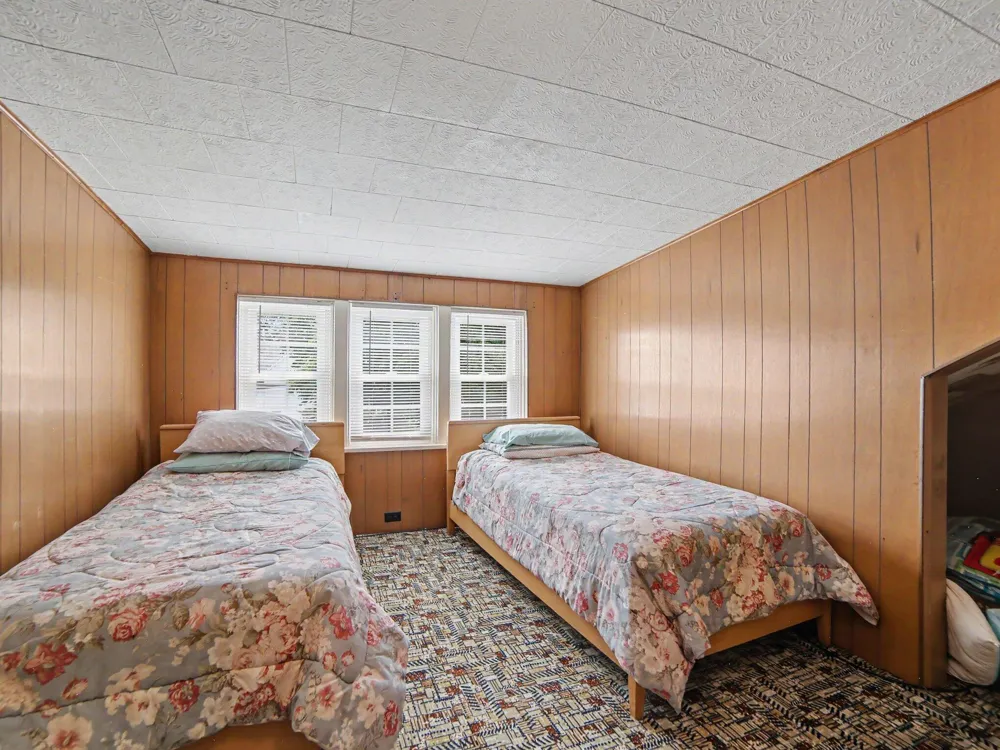 511 W Ludington Avenue Ludington City, MI 49431