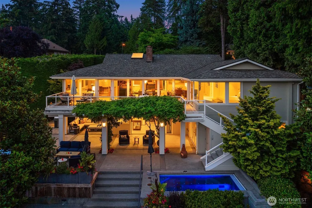 3135 Hunts Point Circle Hunts Point, WA 98004