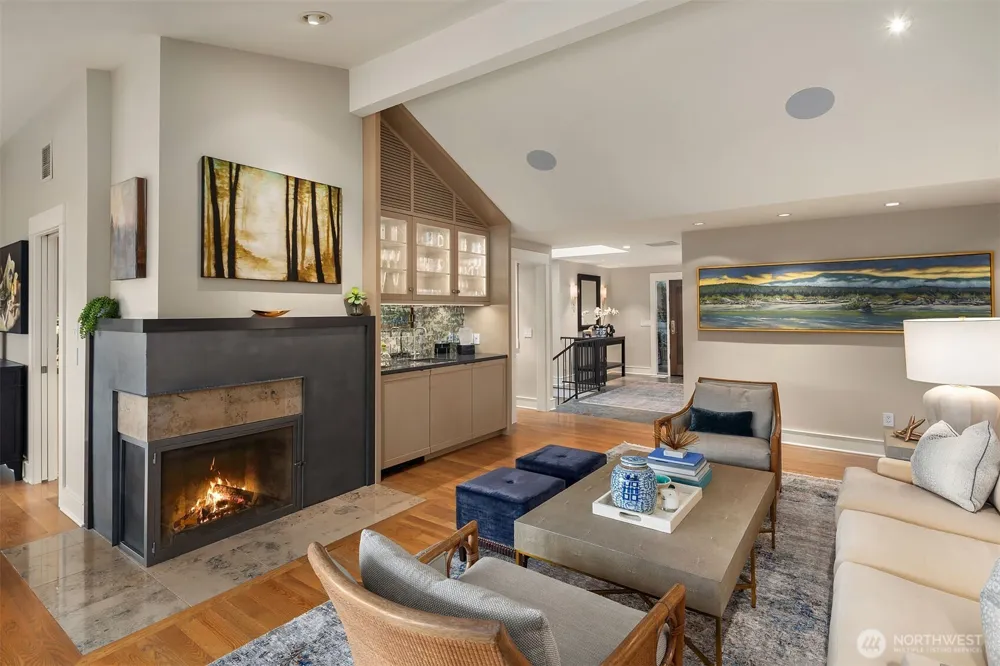 3135 Hunts Point Circle Hunts Point, WA 98004