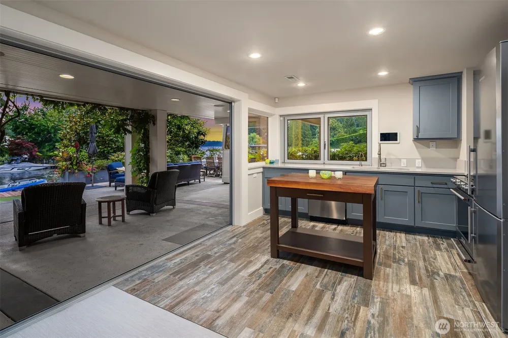 3135 Hunts Point Circle Hunts Point, WA 98004