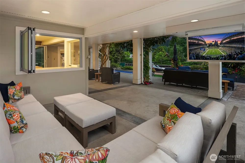 3135 Hunts Point Circle Hunts Point, WA 98004