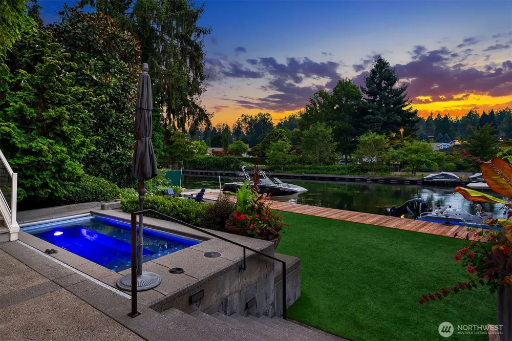 3135 Hunts Point Circle Hunts Point, WA 98004