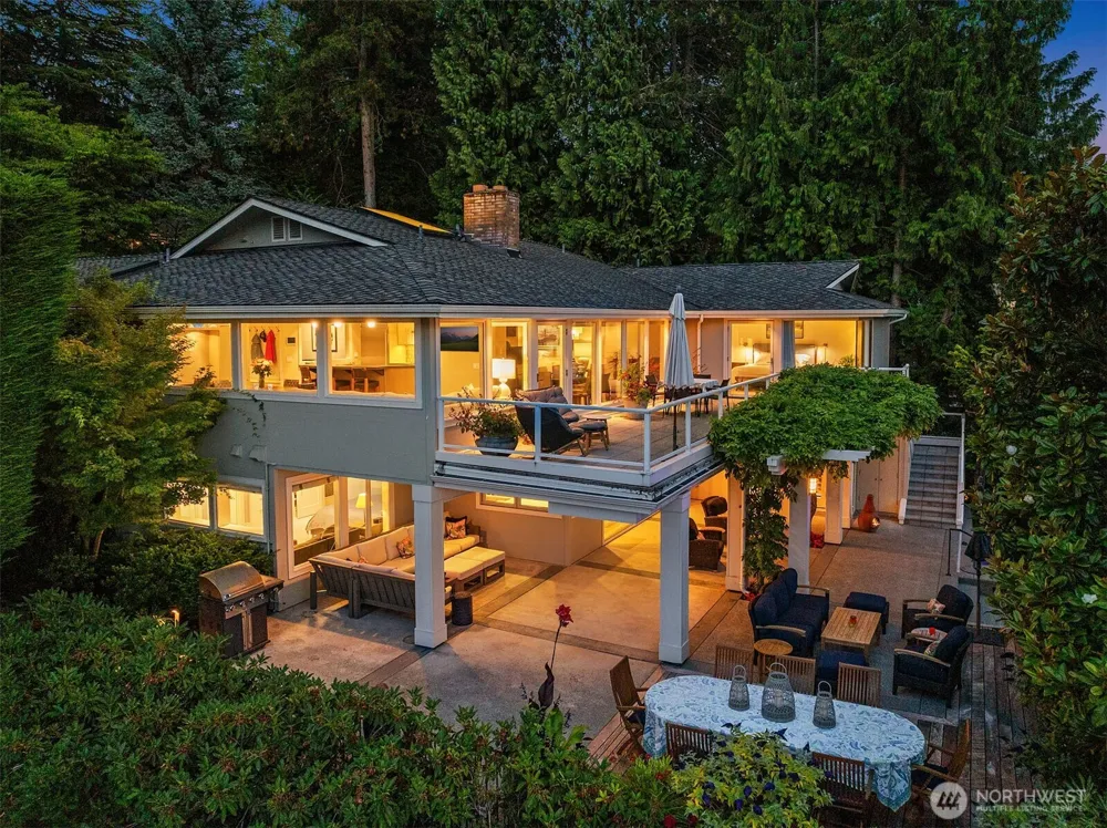 3135 Hunts Point Circle Hunts Point, WA 98004