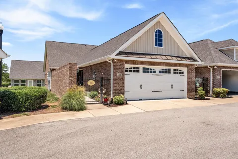 395 Devon Chase Hl #4301