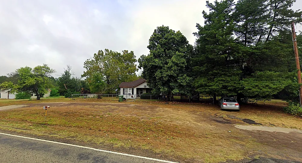 906 W Rusk Street #W Mount Enterprise, TX 75681