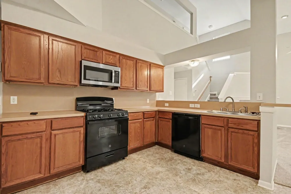 1502 Chandler Park Lane Fresno, TX 77545