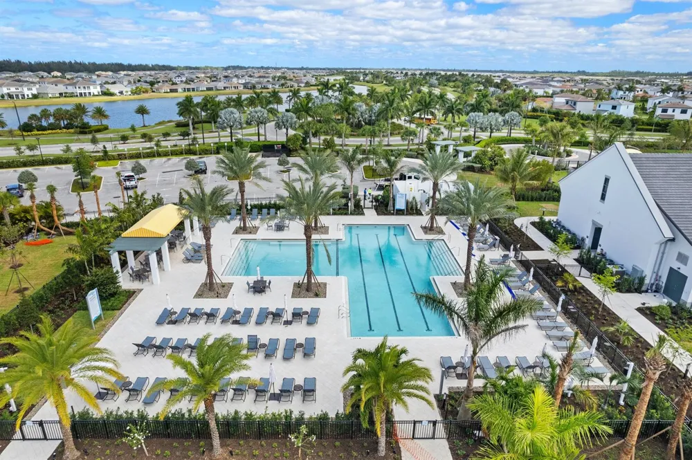 4147 S Longwood Lake Square Westlake, FL 33470