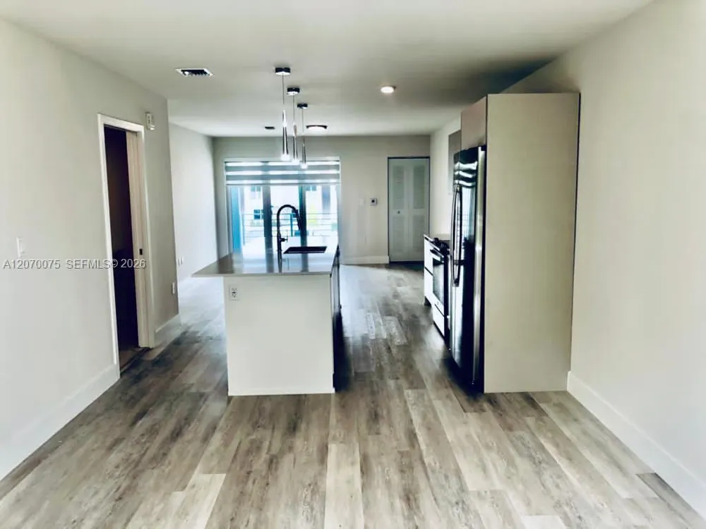 2505 NE 193 St #4206 Aventura, FL 33180