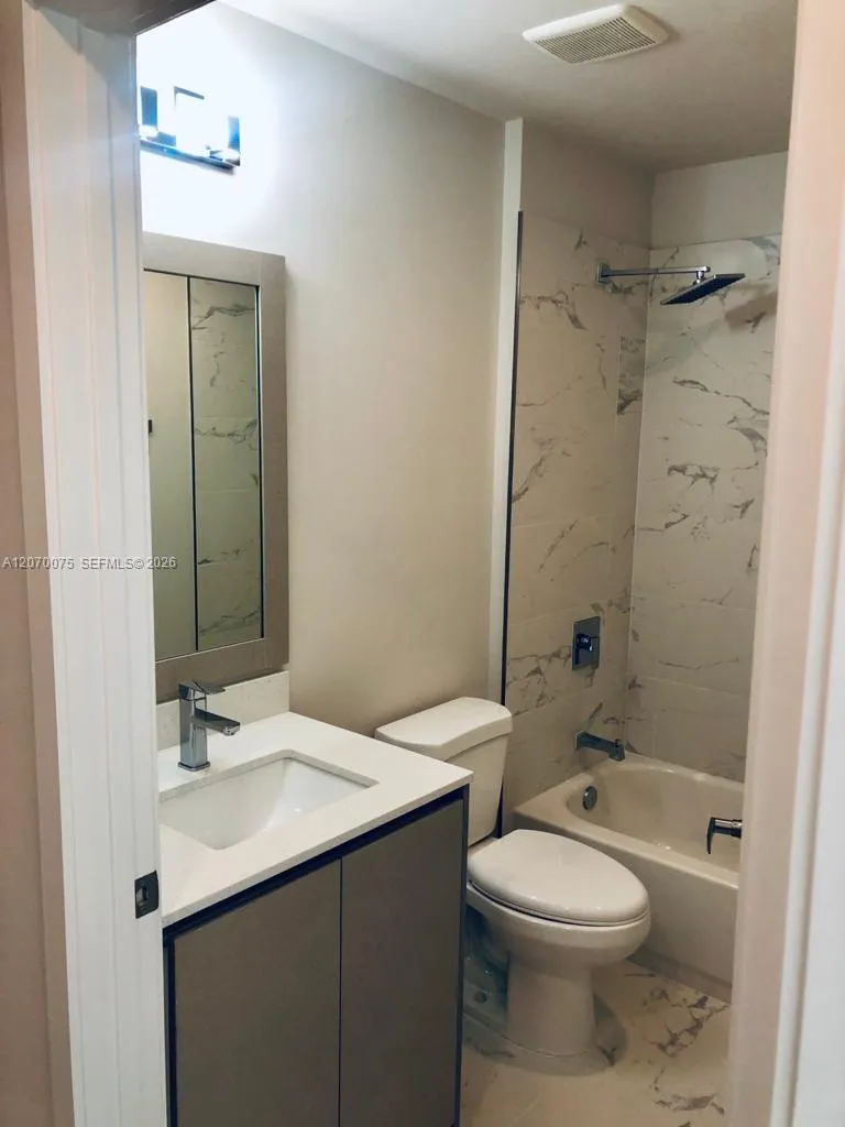 2505 NE 193 St #4206 Aventura, FL 33180