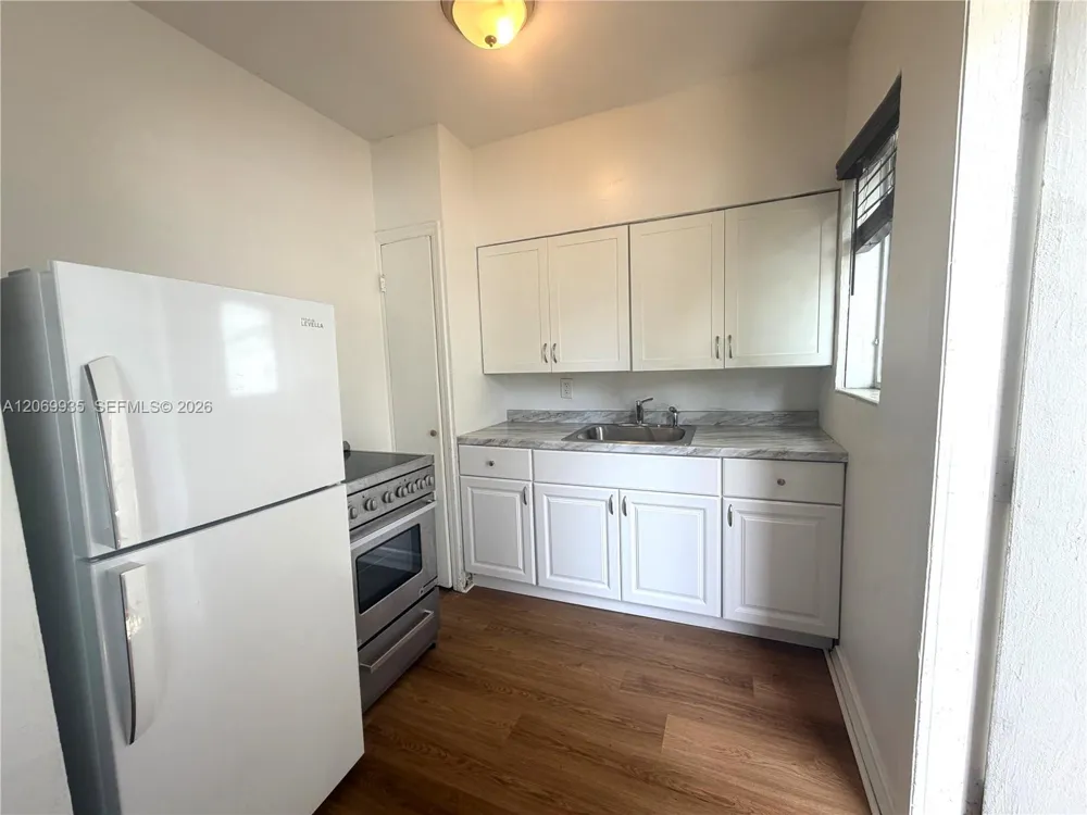 433 Santander Ave #1 Coral Gables, FL 33134