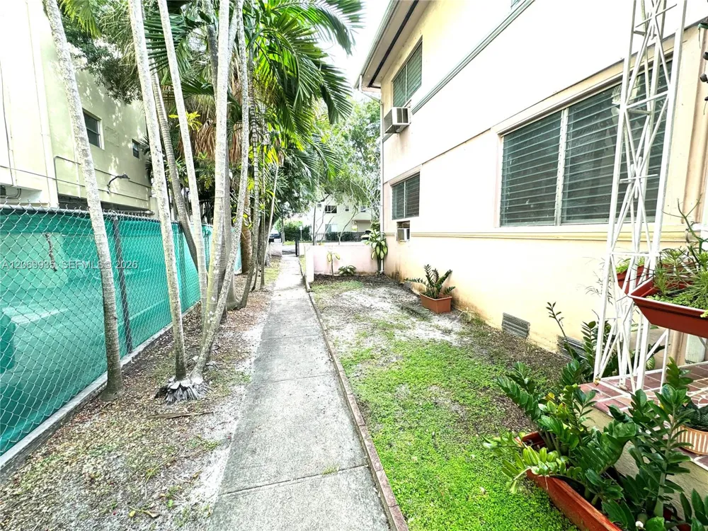 433 Santander Ave #1 Coral Gables, FL 33134
