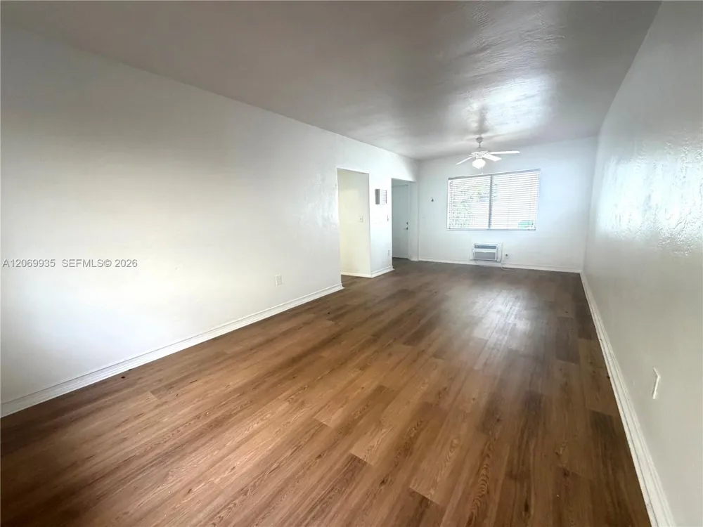 433 Santander Ave #1 Coral Gables, FL 33134