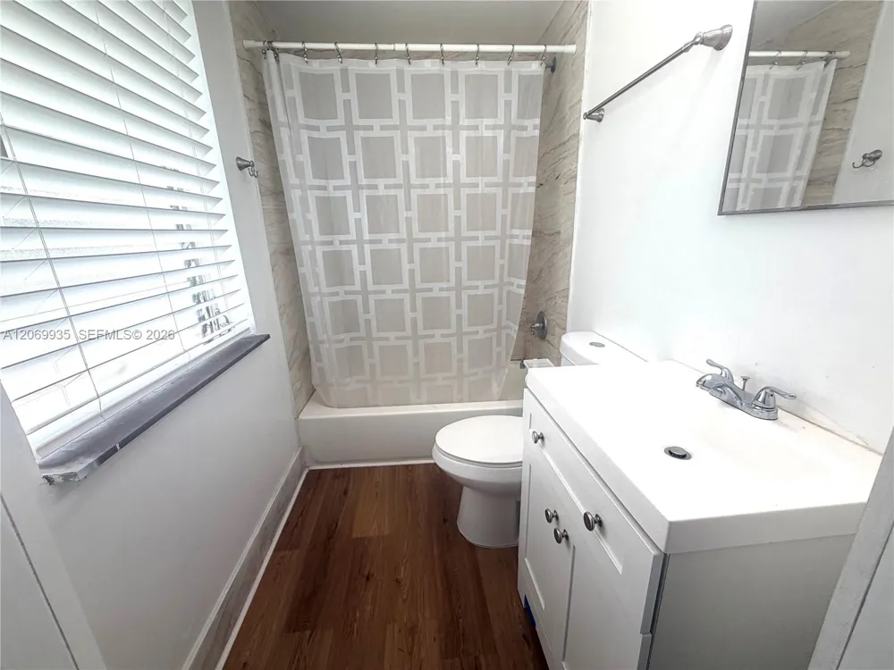 433 Santander Ave #1 Coral Gables, FL 33134