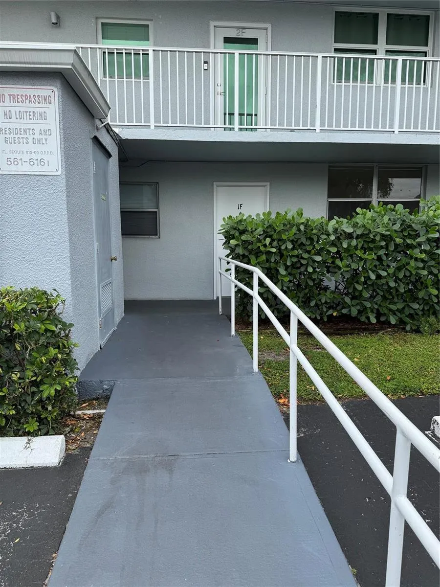 115 ROYAL PARK DRIVE #1F Oakland Park, FL 33309