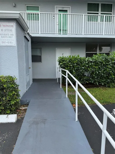 115 ROYAL PARK DRIVE #1F