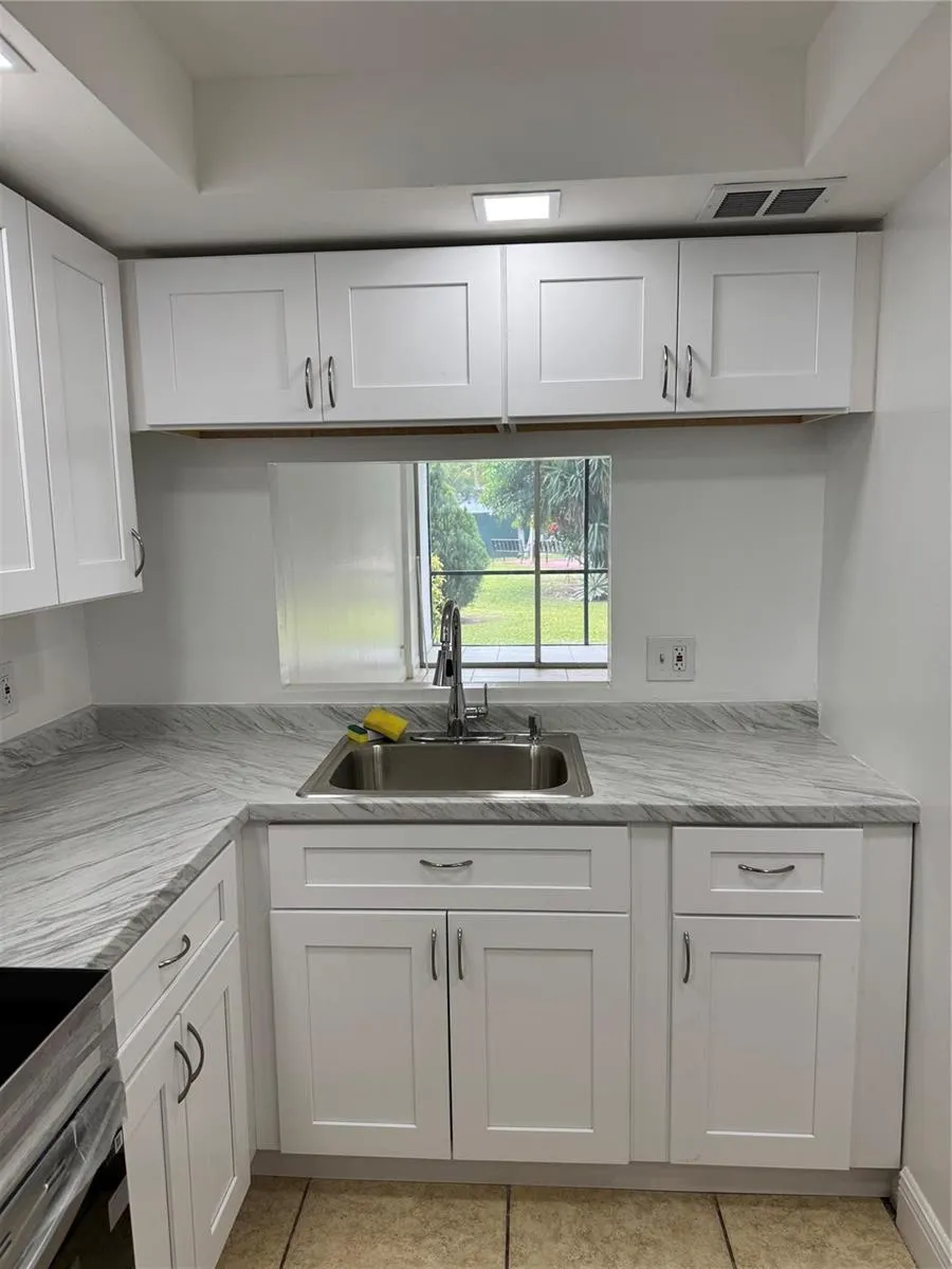 115 ROYAL PARK DRIVE #1F Oakland Park, FL 33309