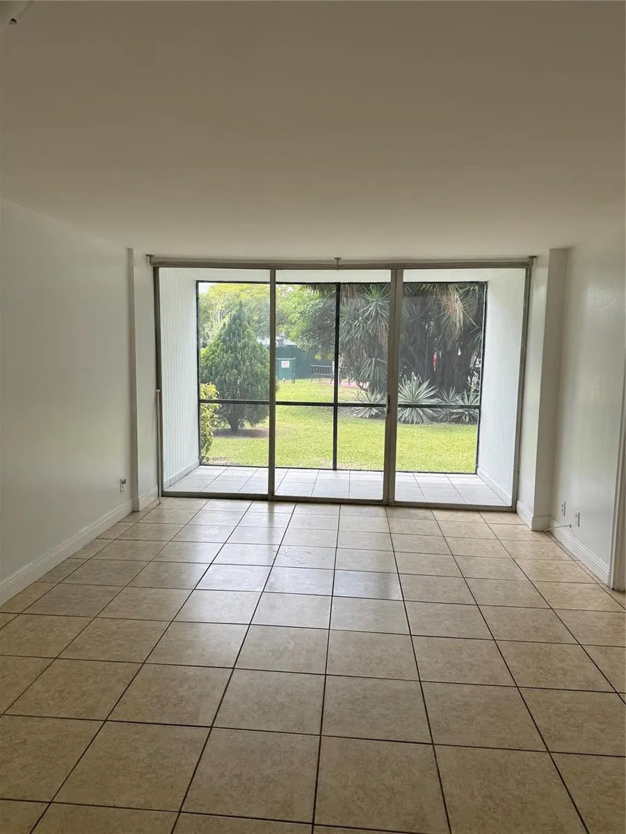 115 ROYAL PARK DRIVE #1F Oakland Park, FL 33309