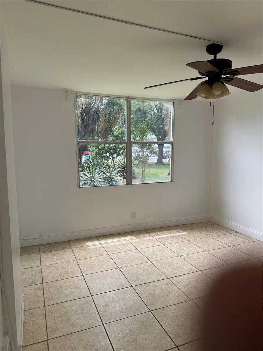115 ROYAL PARK DRIVE #1F Oakland Park, FL 33309