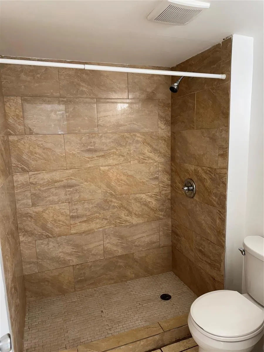 115 ROYAL PARK DRIVE #1F Oakland Park, FL 33309