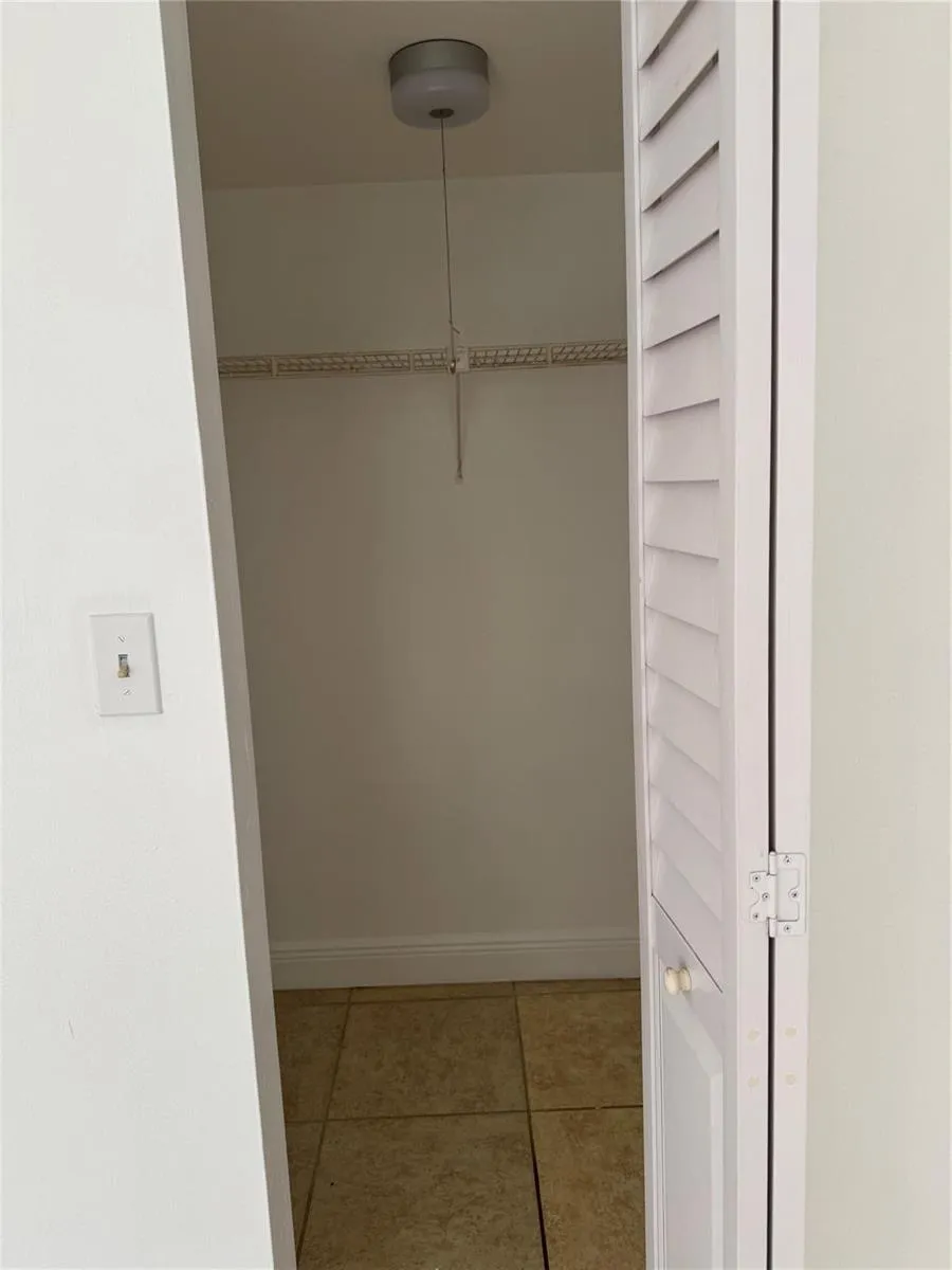 115 ROYAL PARK DRIVE #1F Oakland Park, FL 33309