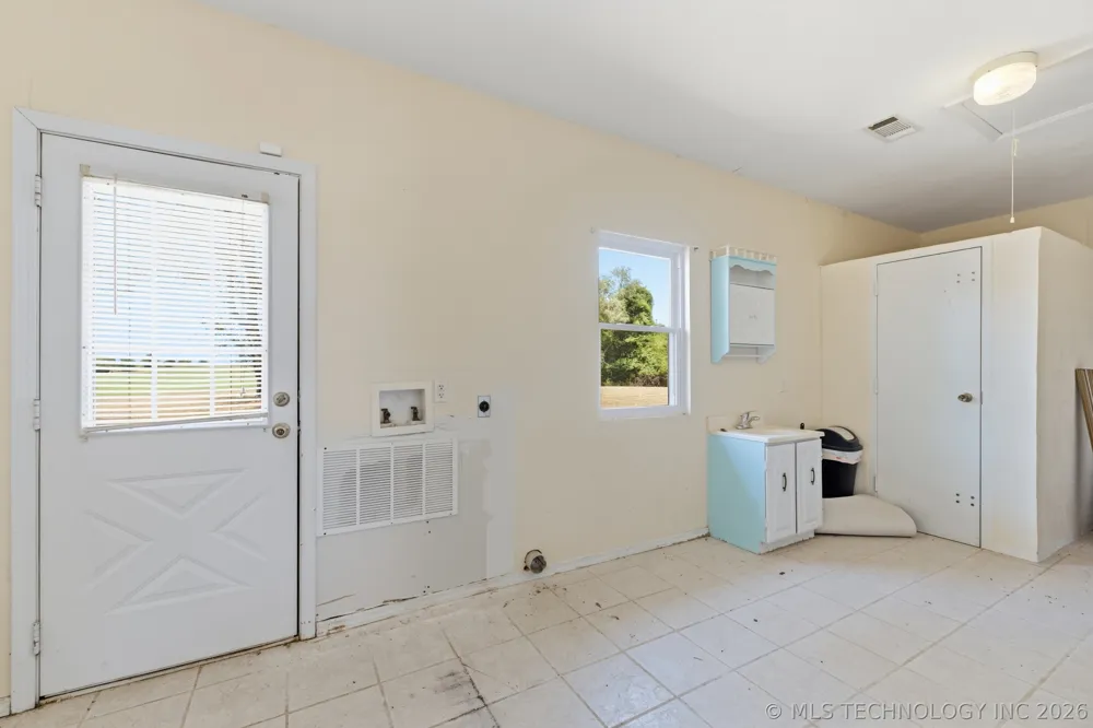 10812 Sheridan Road Sperry, OK 74073