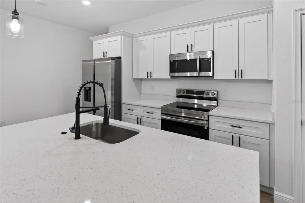 1852 W QUAKER LANE Citrus Springs, FL 34434