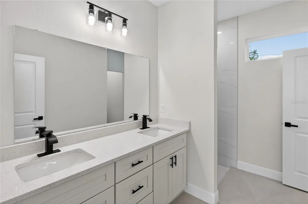 1852 W QUAKER LANE Citrus Springs, FL 34434