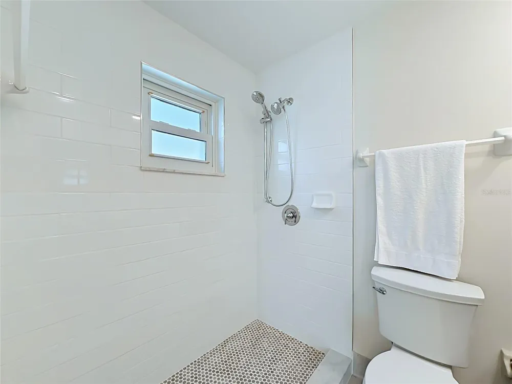 1931 VALENCIA WAY Clearwater, FL 33764