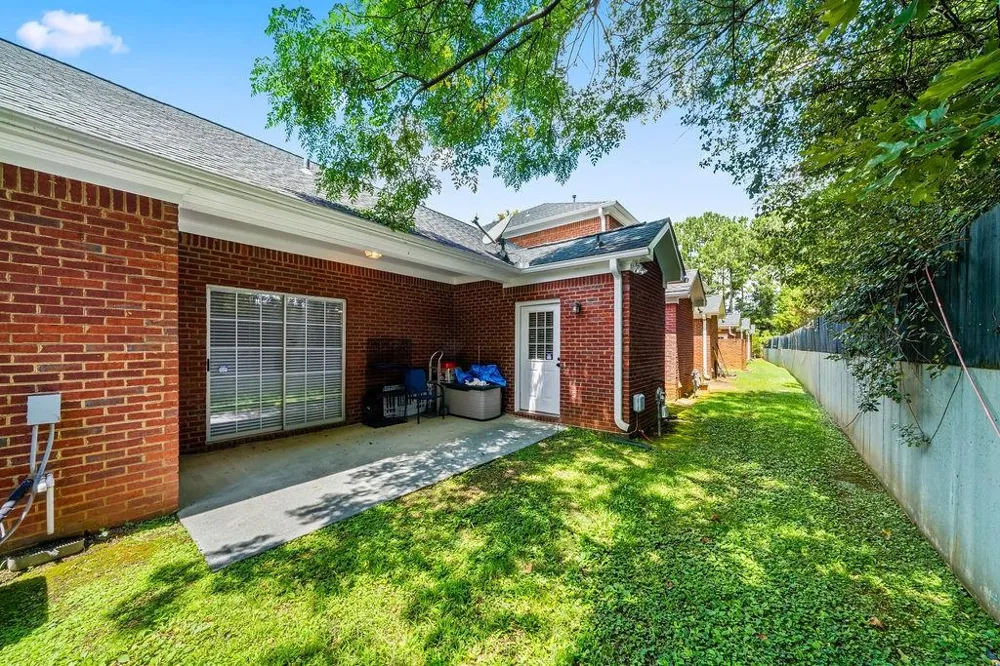 612 Manor Way Cartersville, GA 30120