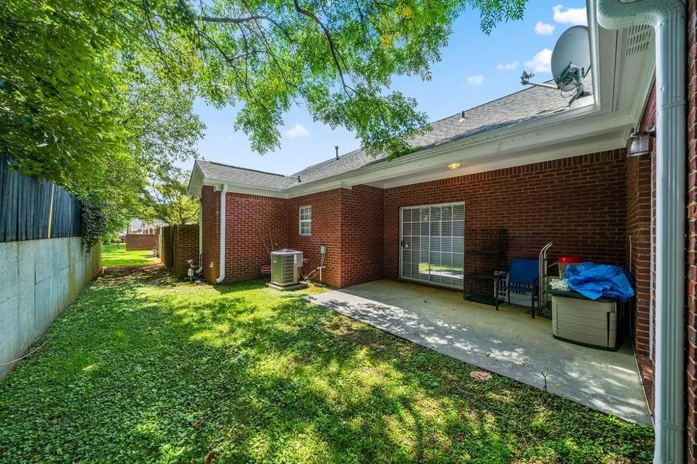 612 Manor Way Cartersville, GA 30120