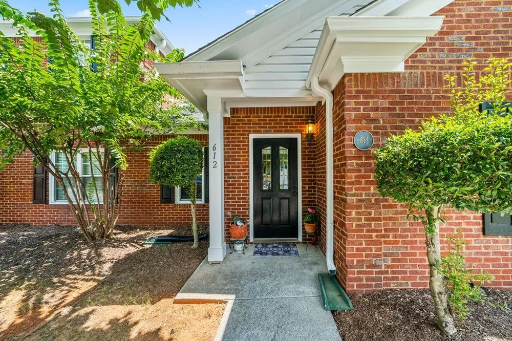 612 Manor Way Cartersville, GA 30120