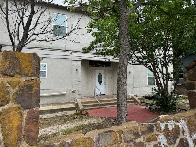 2932 Haynie #D Street Fort Worth, TX 76112