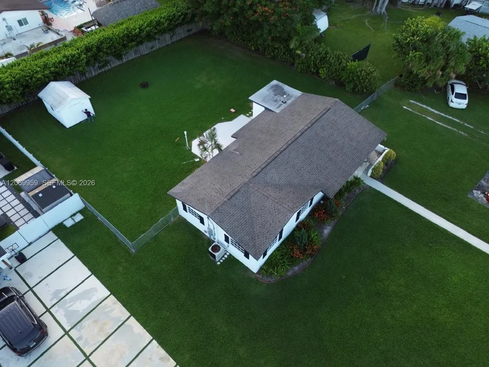18608 SW 93rd Pl Cutler Bay, FL 33157