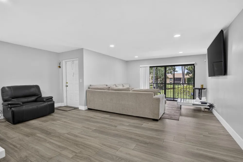 820 Sky Pine Way #H2 