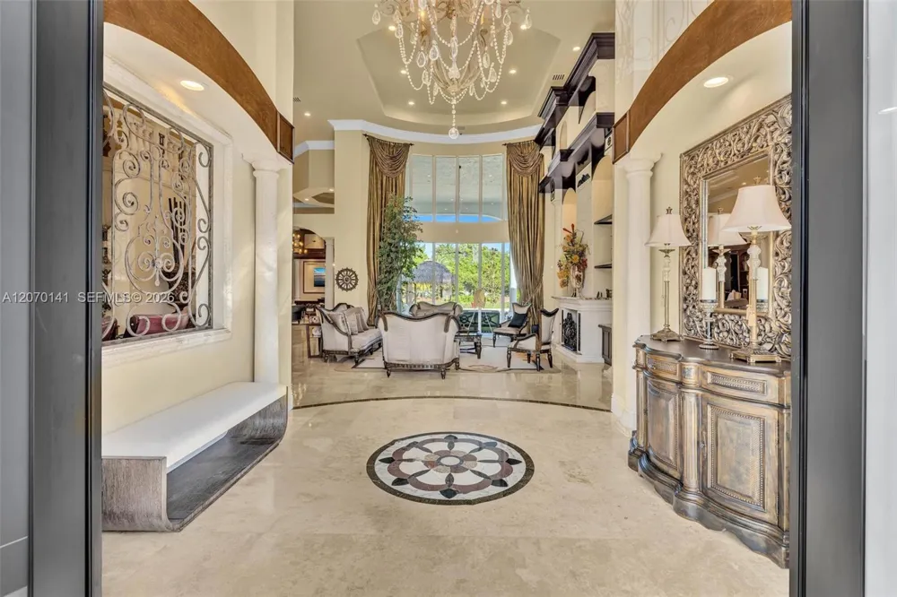 3828 Pine Lake Dr Weston, FL 33332