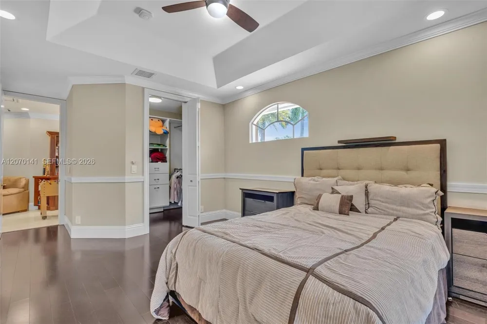 3828 Pine Lake Dr Weston, FL 33332