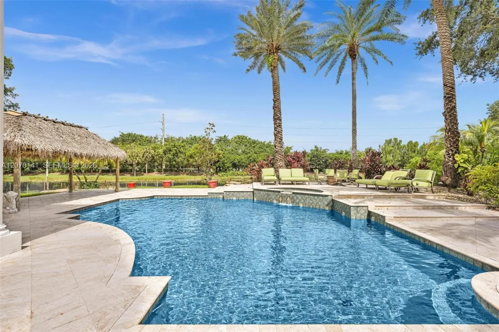 3828 Pine Lake Dr Weston, FL 33332