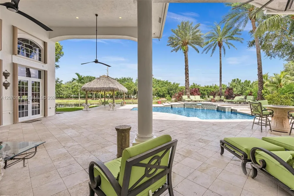 3828 Pine Lake Dr Weston, FL 33332