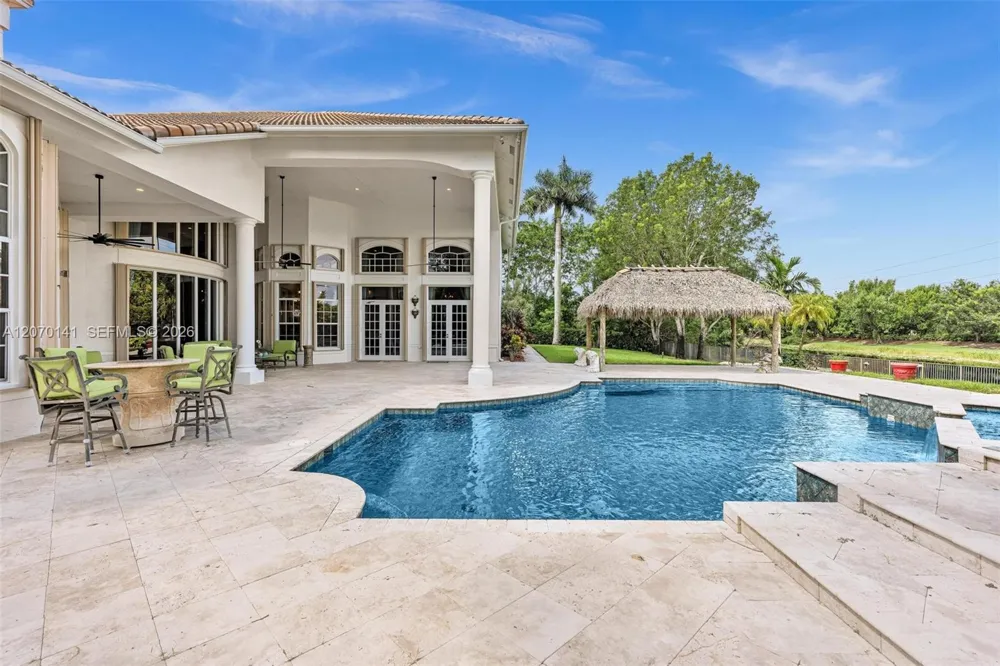 3828 Pine Lake Dr Weston, FL 33332