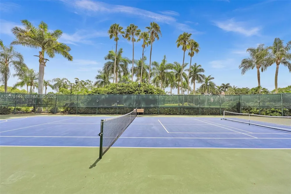 3828 Pine Lake Dr Weston, FL 33332