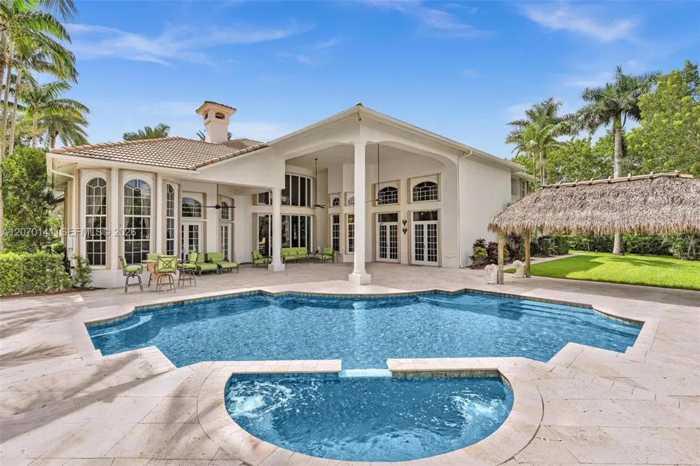 3828 Pine Lake Dr Weston, FL 33332