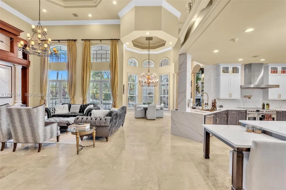 3828 Pine Lake Dr Weston, FL 33332
