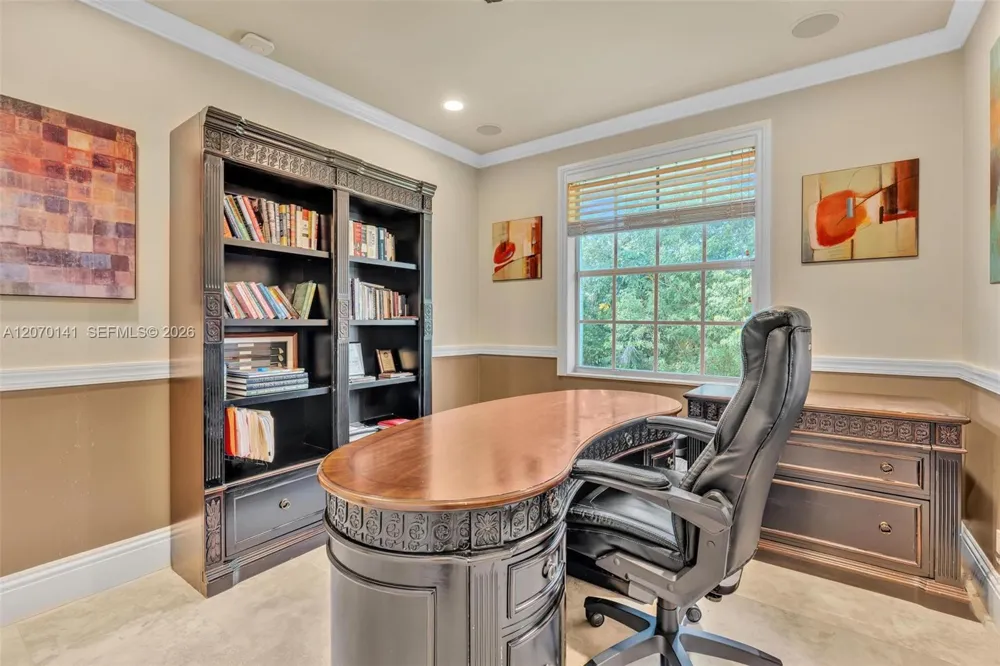 3828 Pine Lake Dr Weston, FL 33332